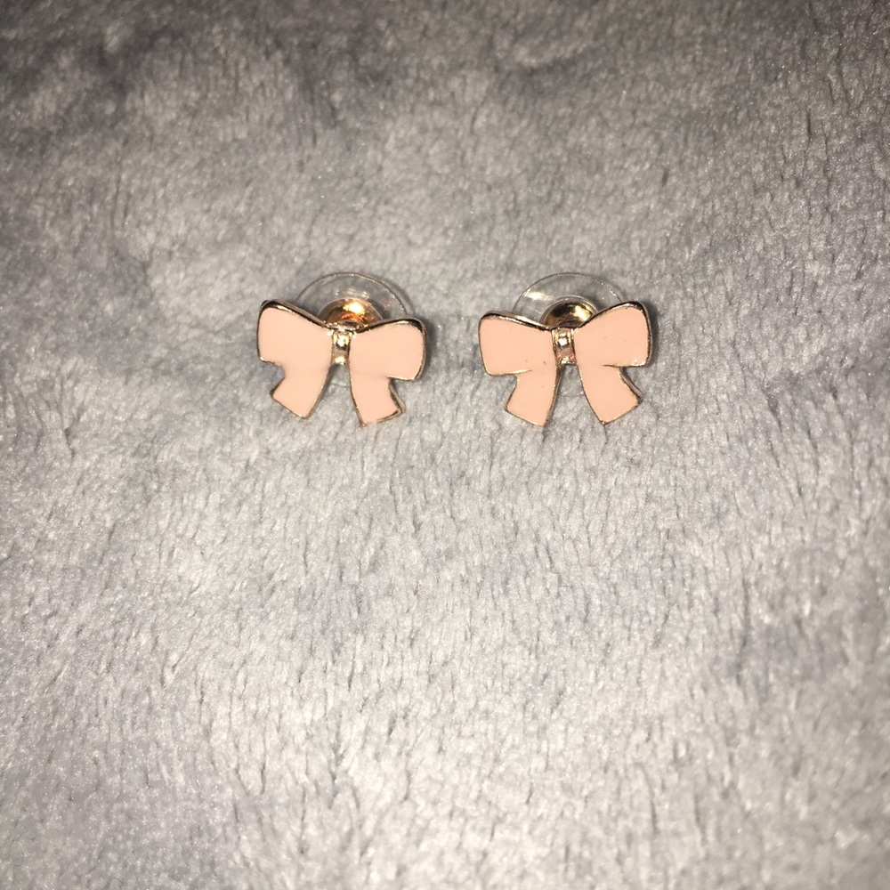 Bow earrings